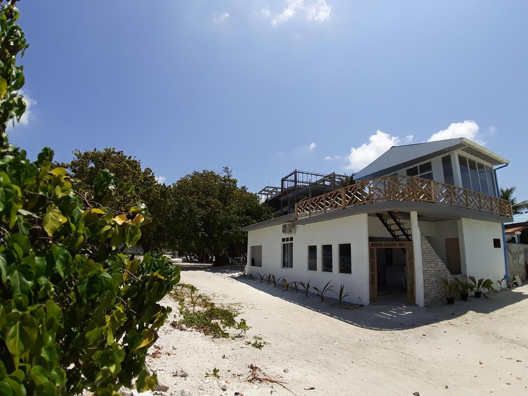 String Wave Maldives Hotel Гулхи Екстериор снимка