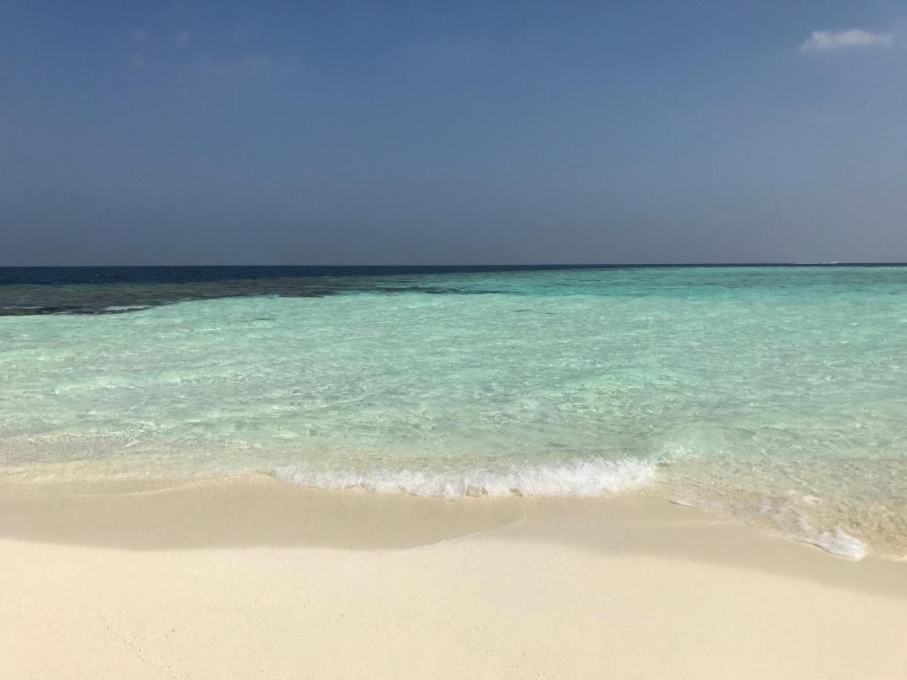 String Wave Maldives Hotel Гулхи Екстериор снимка