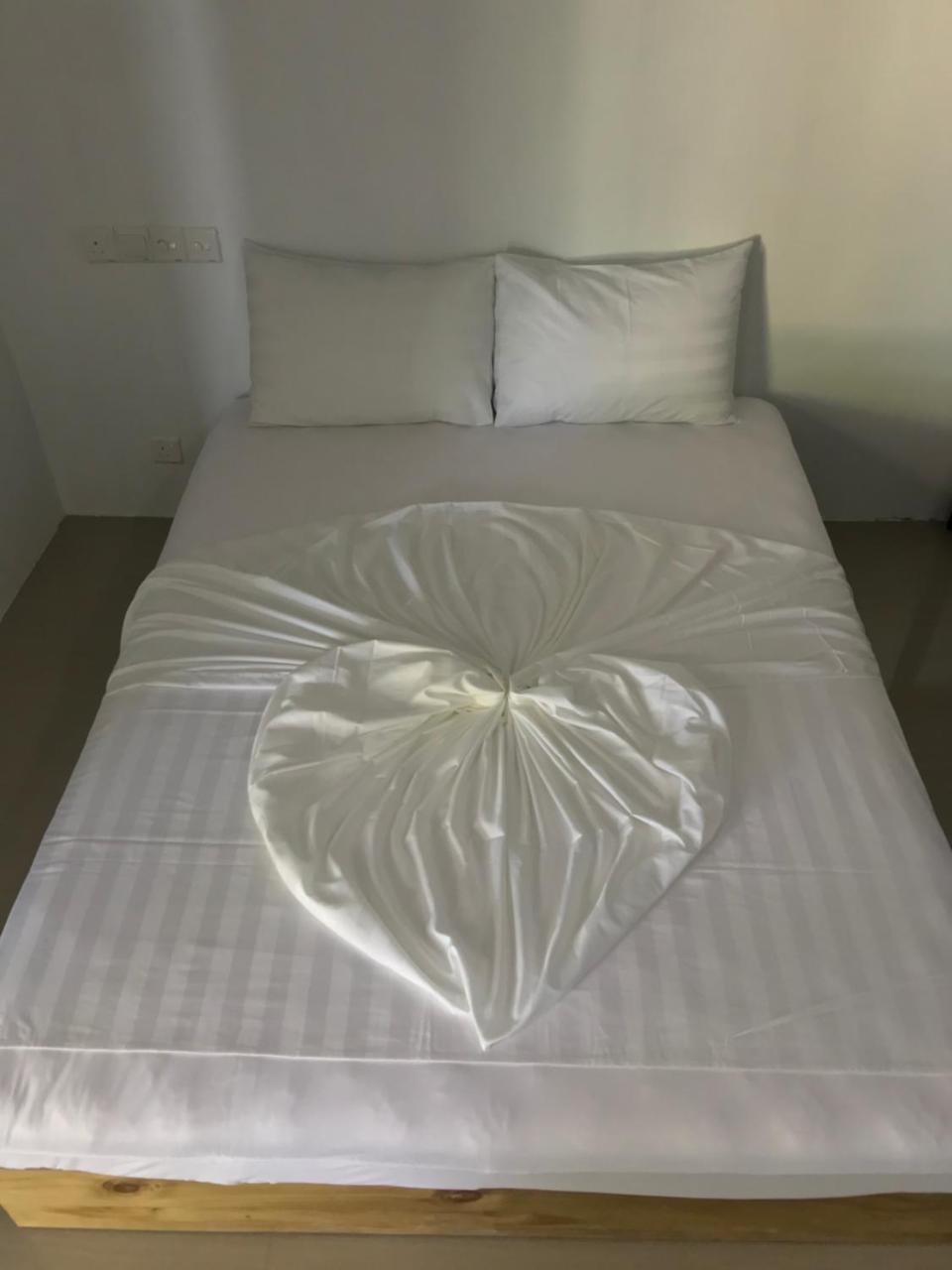 String Wave Maldives Hotel Гулхи Екстериор снимка