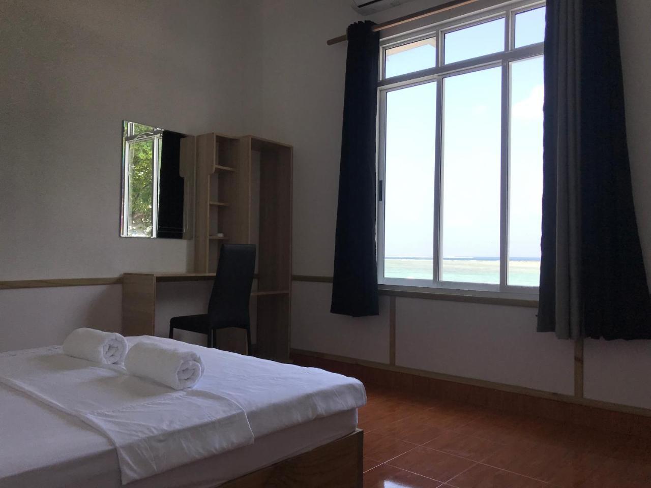 String Wave Maldives Hotel Гулхи Екстериор снимка