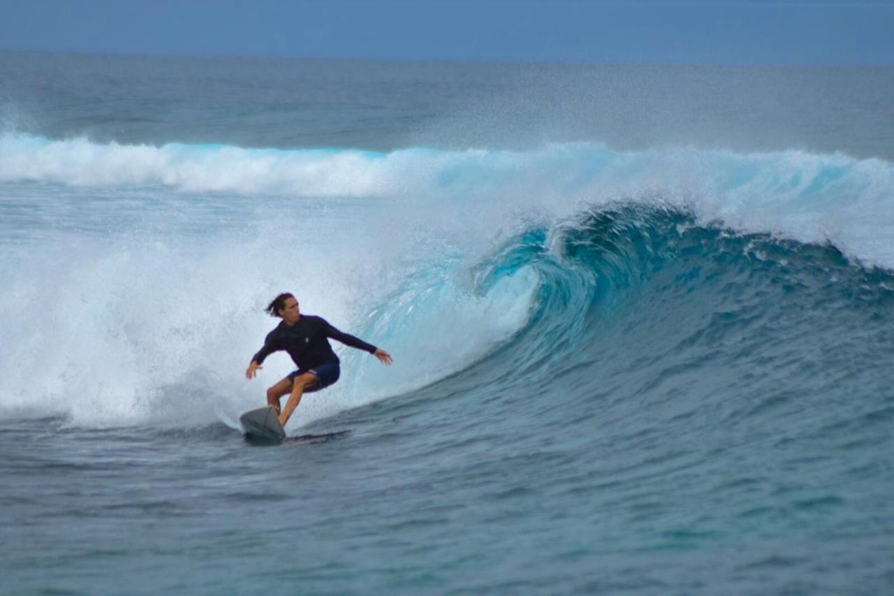 String Wave Maldives Hotel Гулхи Екстериор снимка
